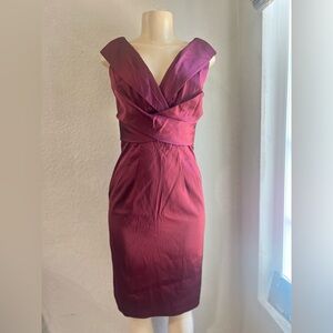 Donna Ricco women’s dress size 4 in a burgundy  color good condition